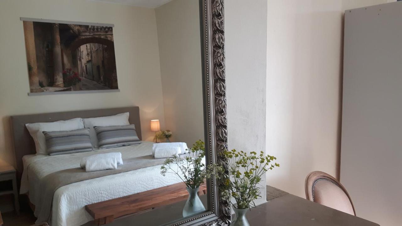 Chambres D'Hotes Des Gens Heureux Saint-Hippolyte-du-Fort Esterno foto