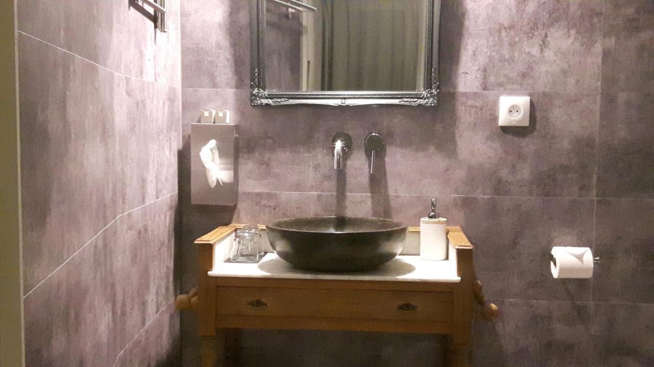 Chambres D'Hotes Des Gens Heureux Saint-Hippolyte-du-Fort Esterno foto