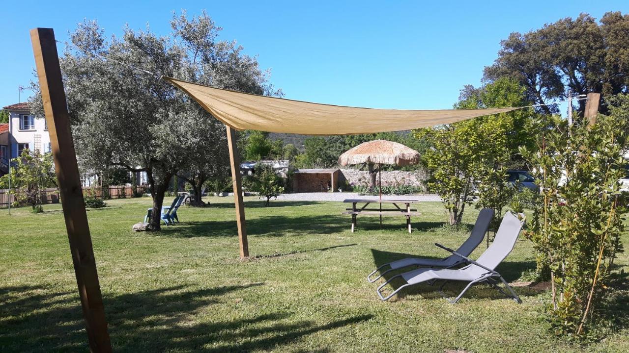 Chambres D'Hotes Des Gens Heureux Saint-Hippolyte-du-Fort Esterno foto